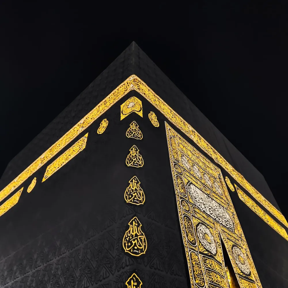 Kristal Kabe Biblo